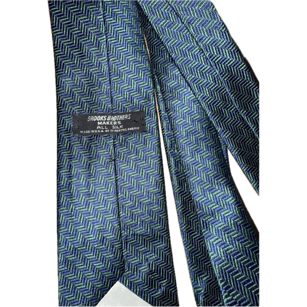 Brooks Brothers All Silk Dark Blue and Green Men's Tie - Picture 2 of 2